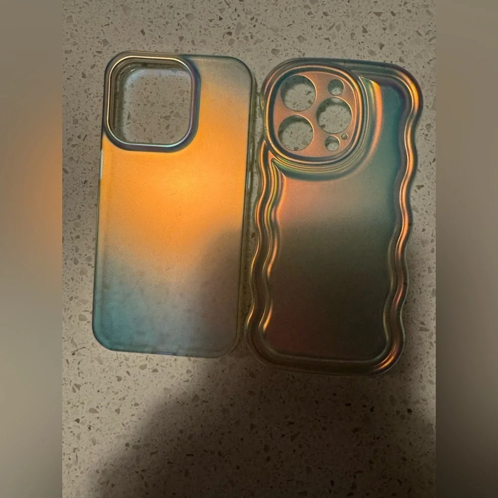 Irridescent iPhone 15 Pro Case - set of 2